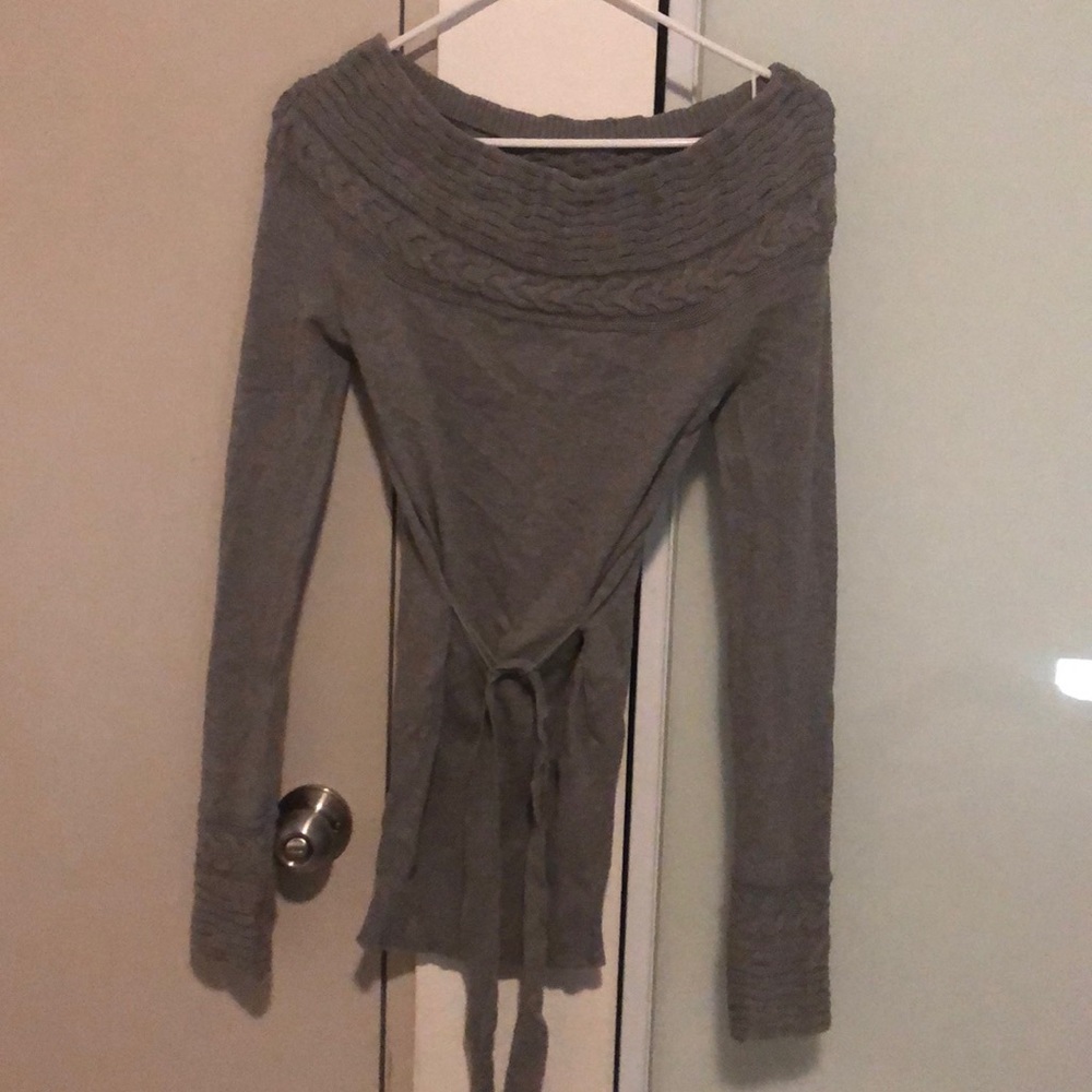 Mayor sale! Off shoulder gray sweater
